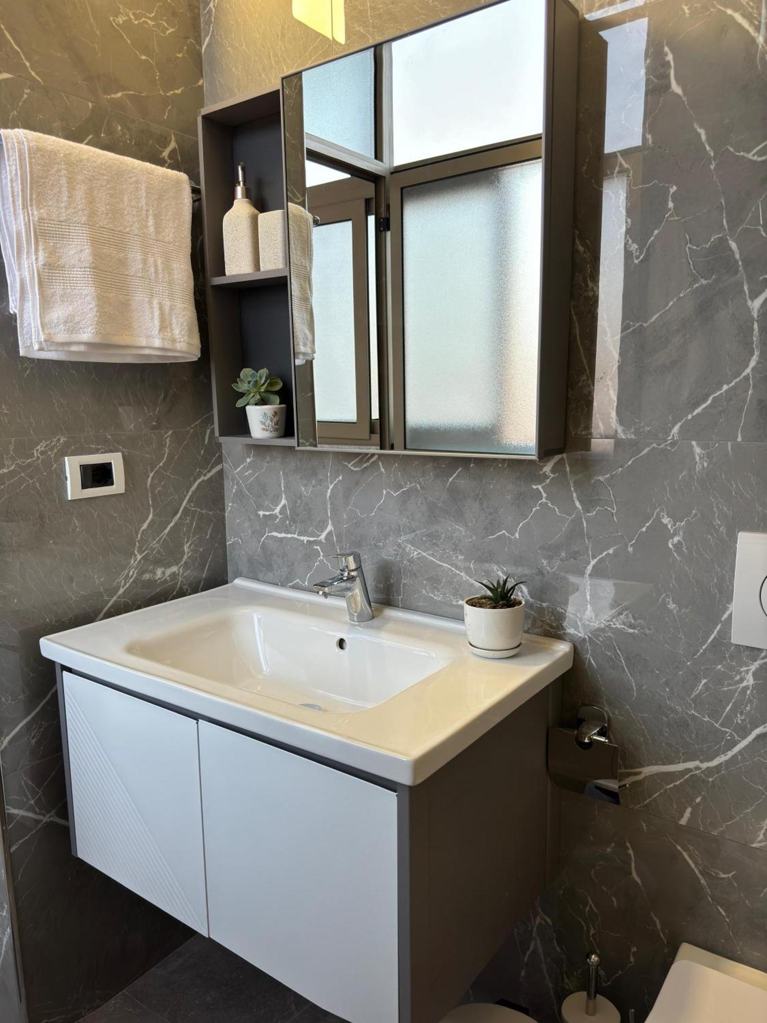 Apartament Erli *